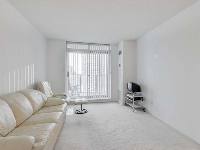 1625 - 233 Beecroft Rd, Condo with 1 bedrooms, 1 bathrooms and 1 parking in Toronto ON | Image 2