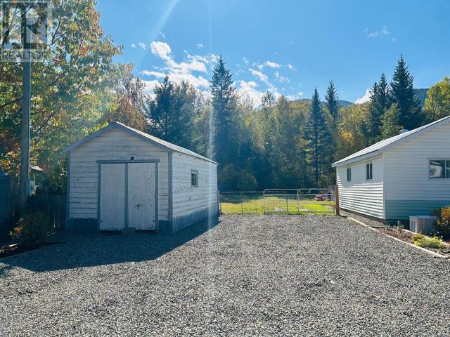 418 Webber Road, House detached with 2 bedrooms, 1 bathrooms and null parking in Clearwater BC | Image 28