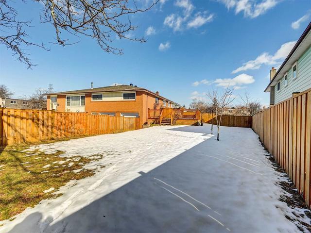 115 Glen Springs Dr, House semidetached with 3 bedrooms, 2 bathrooms and 6 parking in Toronto ON | Image 20
