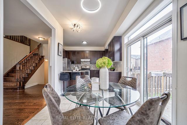 12 Henry Bauer Ave, House semidetached with 4 bedrooms, 3 bathrooms and 2 parking in Markham ON | Image 2