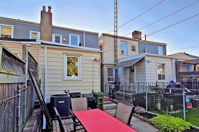 25 Pharmacy Ave, House semidetached with 3 bedrooms, 2 bathrooms and 15 parking in Toronto ON | Image 25