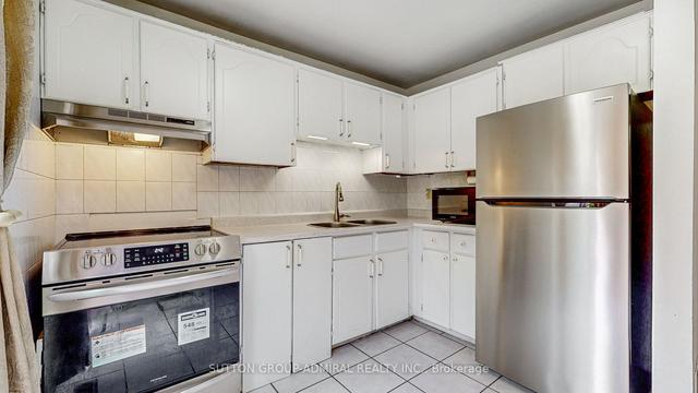74 - 25 Brimwood Blvd, Townhouse with 4 bedrooms, 2 bathrooms and 2 parking in Toronto ON | Image 3