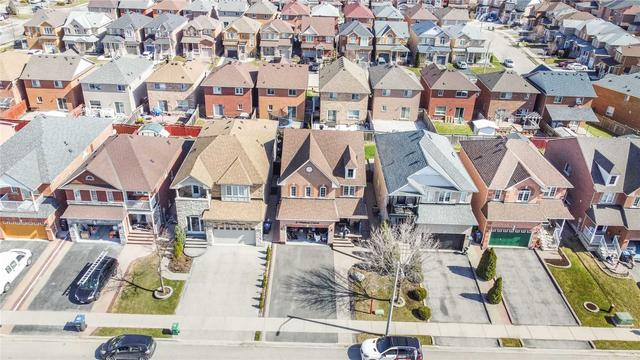 81 Whitehouse Cres, House detached with 4 bedrooms, 4 bathrooms and 6 parking in Brampton ON | Image 34