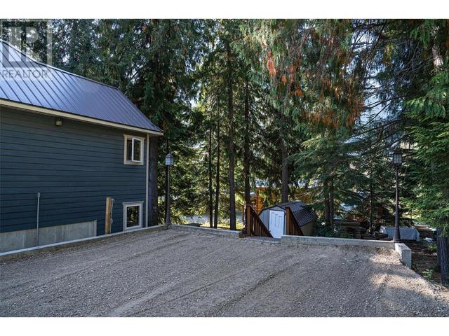 3297 Back Road Road, House detached with 4 bedrooms, 3 bathrooms and 3 parking in Columbia Shuswap B BC | Image 5