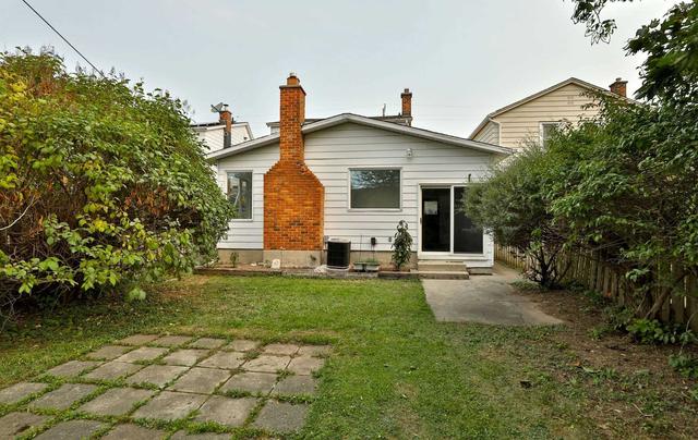 135 Glen Rd, House detached with 4 bedrooms, 3 bathrooms and 2 parking in Hamilton ON | Image 24