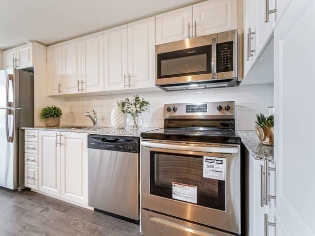 230 - 3091 Dufferin St, Condo with 3 bedrooms, 2 bathrooms and 1 parking in Toronto ON | Image 10