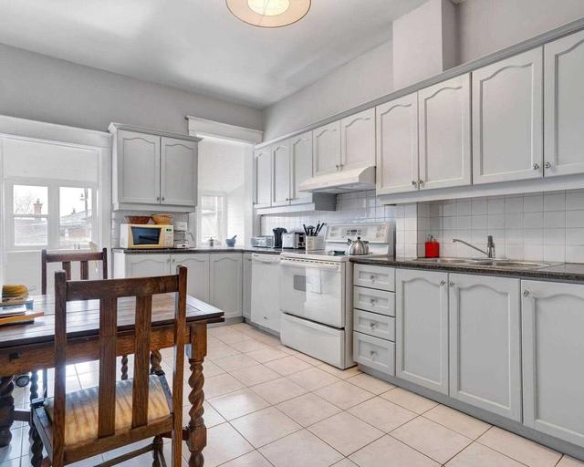 1307 Davenport Rd, House attached with 3 bedrooms, 2 bathrooms and 1 parking in Toronto ON | Image 33