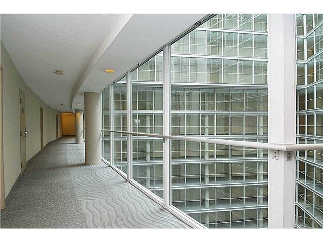 1002 - 650 Queens Quay, Condo with 1 bedrooms, 1 bathrooms and 1 parking in Toronto ON | Image 4
