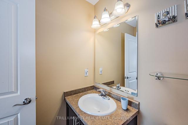 30 Katemore Dr, Townhouse with 2 bedrooms, 3 bathrooms and 2 parking in Guelph ON | Image 4