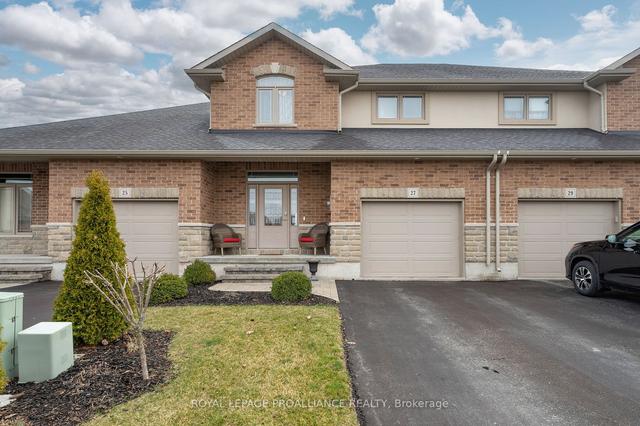 27 Hanover Crt, House attached with 3 bedrooms, 3 bathrooms and 2 parking in Belleville ON | Image 12