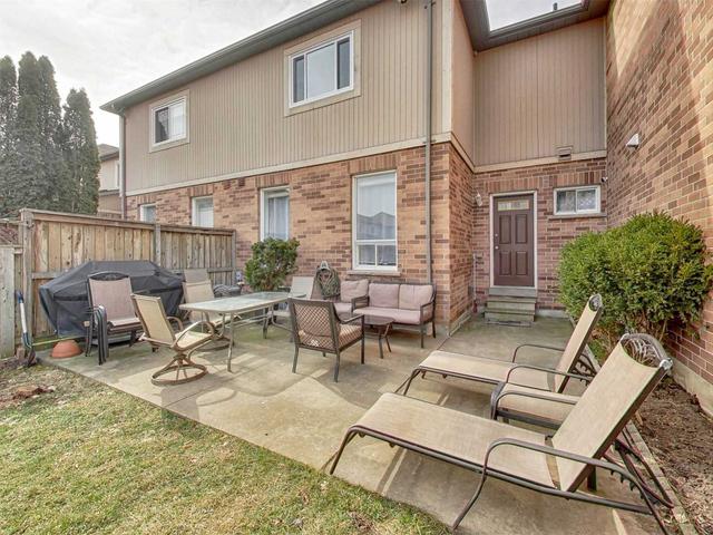 5352 Bushelgrove Circ, House attached with 3 bedrooms, 3 bathrooms and 3.5 parking in Mississauga ON | Image 32