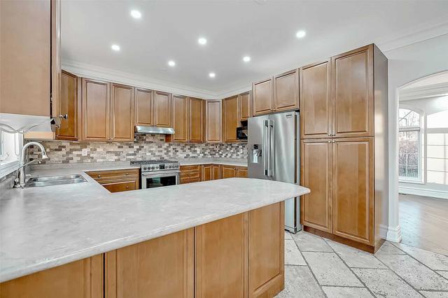 3126 Cardross Crt, House attached with 4 bedrooms, 5 bathrooms and 8 parking in Oakville ON | Image 31