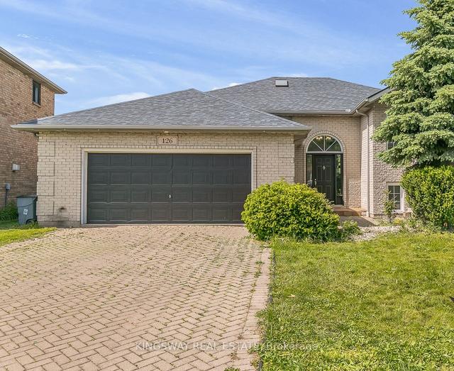 126 Hampton Cres, House detached with 3 bedrooms, 2 bathrooms and 6 parking in Windsor ON | Image 1