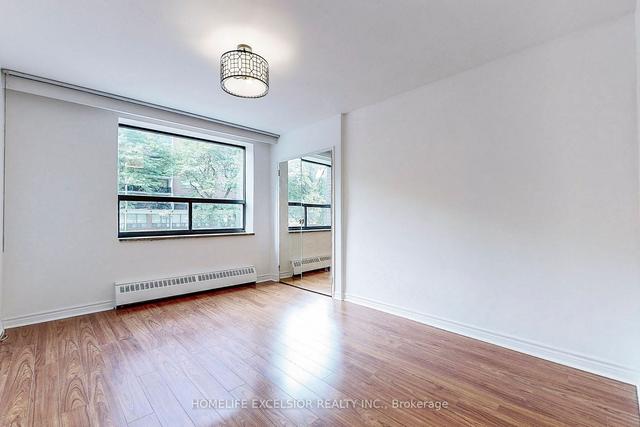 110 - 921 Midland Ave, Condo with 1 bedrooms, 1 bathrooms and 1 parking in Toronto ON | Image 3