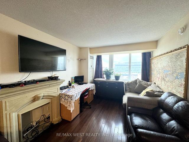 519 - 2737 Keele St, Condo with 2 bedrooms, 1 bathrooms and 1 parking in Toronto ON | Image 4