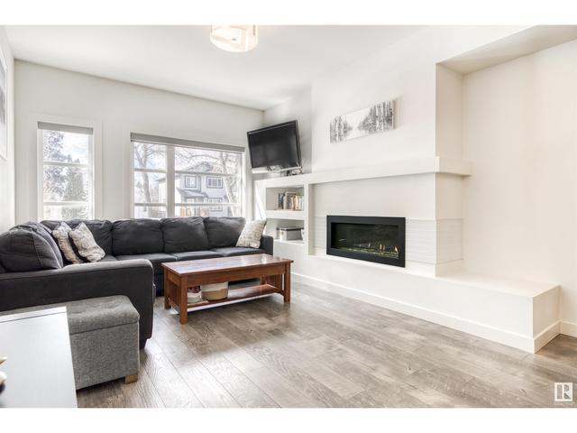 11303 127 St Nw, House semidetached with 3 bedrooms, 2 bathrooms and null parking in Edmonton AB | Image 10