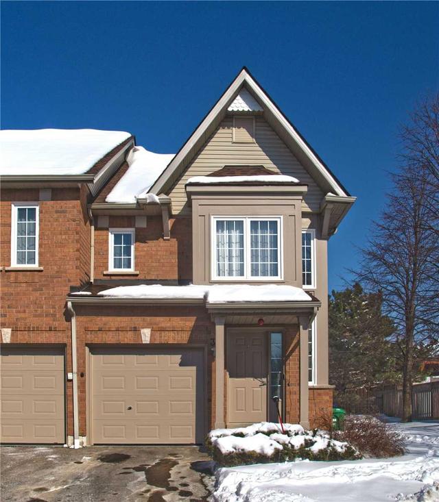 31 - 1588 South Parade Crt, Townhouse with 3 bedrooms, 3 bathrooms and 2 parking in Mississauga ON | Image 1