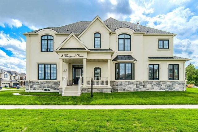 2 Vineyard Dr, House detached with 5 bedrooms, 4 bathrooms and 4 parking in Brampton ON | Image 1