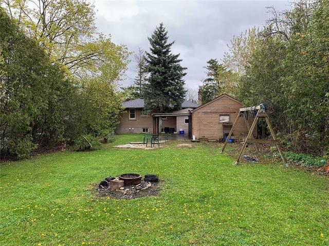 28 Clarence St, House detached with 3 bedrooms, 2 bathrooms and 5 parking in Brampton ON | Image 15