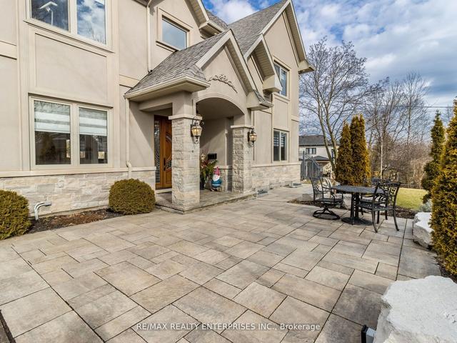 2411 Thorn Lodge Dr, House detached with 4 bedrooms, 5 bathrooms and 13 parking in Mississauga ON | Image 36