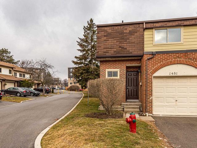 1481 Ester Dr, Townhouse with 3 bedrooms, 3 bathrooms and 2 parking in Burlington ON | Image 1