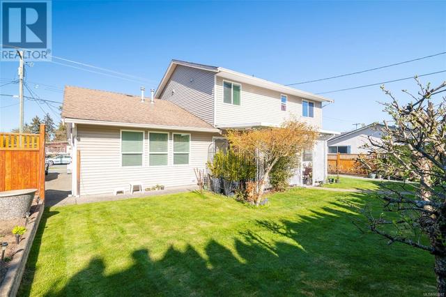 306 - 4th Ave Exten, House detached with 4 bedrooms, 3 bathrooms and 3 parking in Ladysmith BC | Image 42