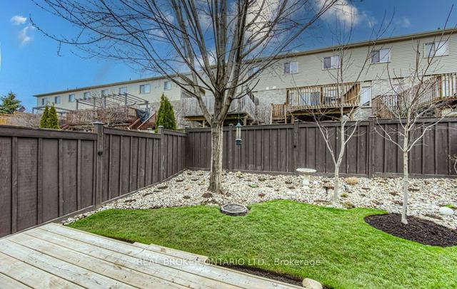 27 Upper Mercer St, House detached with 3 bedrooms, 3 bathrooms and 3 parking in Kitchener ON | Image 30