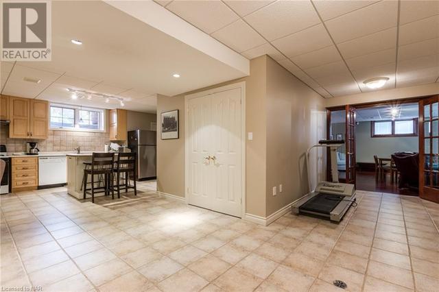 42 Bayview Drive, House detached with 4 bedrooms, 3 bathrooms and null parking in St. Catharines ON | Image 32