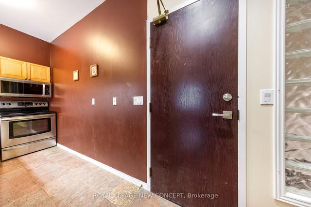 1306 - 7 King St E, Condo with 2 bedrooms, 2 bathrooms and 1 parking in Toronto ON | Image 21