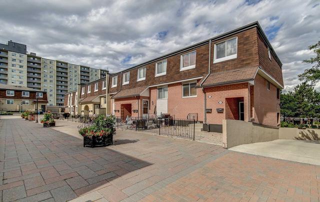 189 - 2170 Bromsgrove Rd, Townhouse with 3 bedrooms, 2 bathrooms and 1 parking in Mississauga ON | Image 1