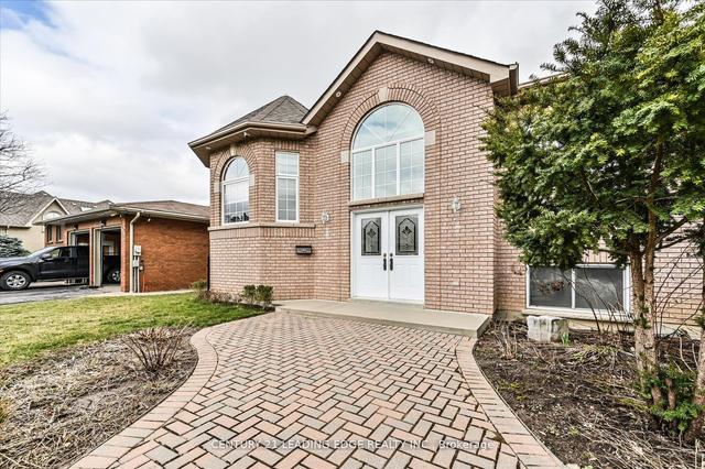105 Bond Cres, House detached with 3 bedrooms, 4 bathrooms and 8 parking in Richmond Hill ON | Image 23