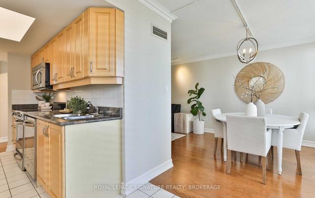 1706 - 30 Holly St, Condo with 2 bedrooms, 2 bathrooms and 1 parking in Toronto ON | Image 2