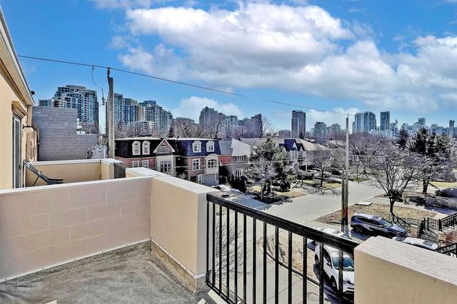 71 b Finch Ave W, House attached with 3 bedrooms, 3 bathrooms and 2 parking in Toronto ON | Image 7