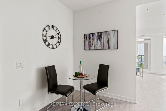 812 - 1 Grandview Ave, Condo with 2 bedrooms, 2 bathrooms and 1 parking in Markham ON | Image 2