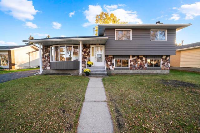 6305 39 Avenue, House detached with 4 bedrooms, 2 bathrooms and 6 parking in Camrose AB | Image 1