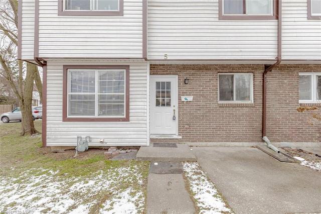 445 Pioneer Drive, House attached with 3 bedrooms, 2 bathrooms and 1 parking in Kitchener ON | Image 30