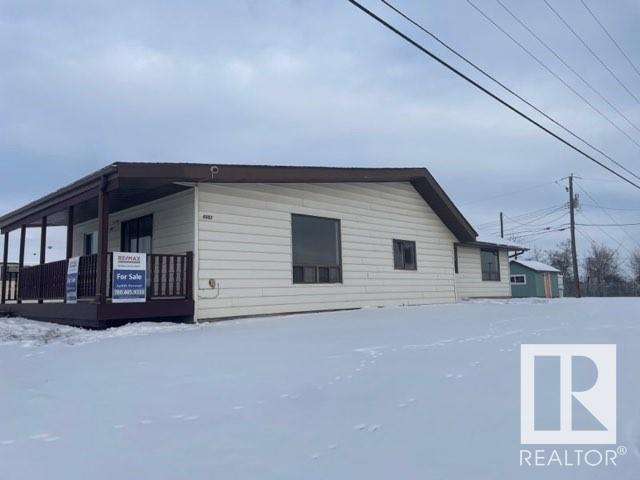 4803 46 St Nw, House detached with 4 bedrooms, 1 bathrooms and null parking in Redwater AB | Image 2