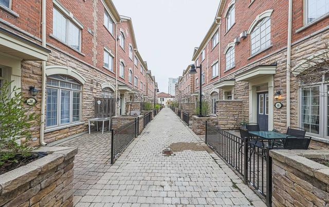 40 - 8 Brighton Pl, Townhouse with 3 bedrooms, 3 bathrooms and 2 parking in Vaughan ON | Image 12