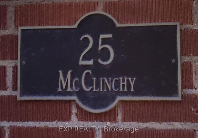 25 Mcclinchy Ave, House detached with 2 bedrooms, 2 bathrooms and 3 parking in Toronto ON | Image 12