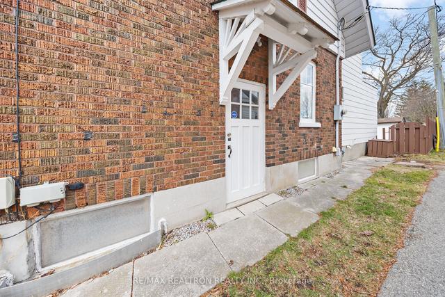 50 Aberdeen St, House detached with 3 bedrooms, 2 bathrooms and 4 parking in Oshawa ON | Image 34