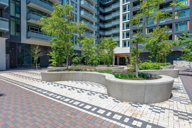 1216 - 525 Adelaide St W, Condo with 3 bedrooms, 2 bathrooms and 1 parking in Toronto ON | Image 27