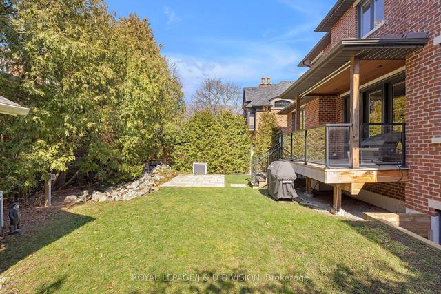 140 Mona Dr, House detached with 4 bedrooms, 5 bathrooms and 4 parking in Toronto ON | Image 17