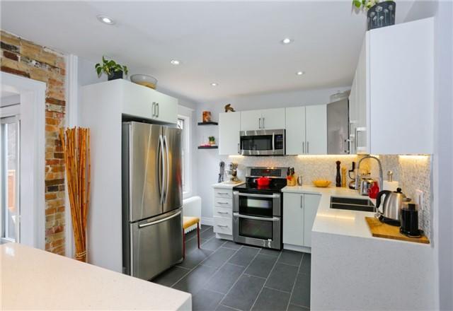 9 Fairview Ave, House detached with 3 bedrooms, 3 bathrooms and 4 parking in Toronto ON | Image 3