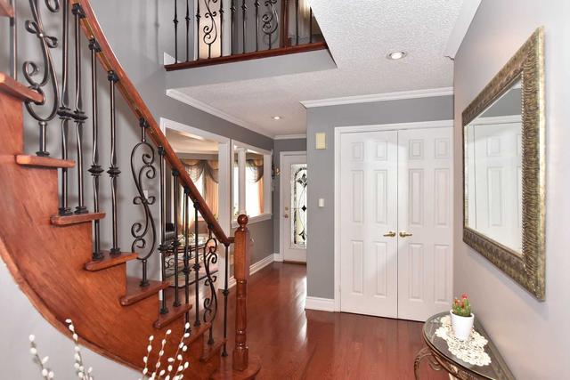 5 Cavendish Crt, House detached with 4 bedrooms, 4 bathrooms and 8 parking in Vaughan ON | Image 36
