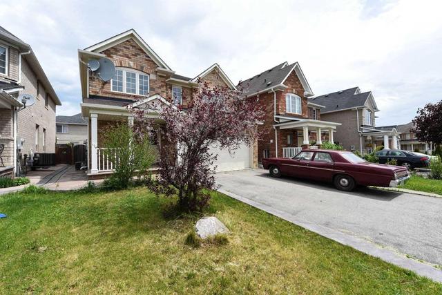 9 Crystalhill Dr, House detached with 4 bedrooms, 4 bathrooms and 6 parking in Brampton ON | Image 2