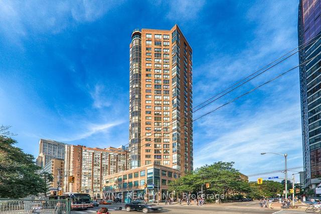 2210 - 44 St Joseph St, Condo with 1 bedrooms, 1 bathrooms and 1 parking in Toronto ON | Image 1