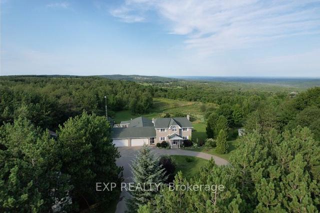 598011 2nd Line W, House detached with 4 bedrooms, 5 bathrooms and 12 parking in Mulmur ON | Image 23