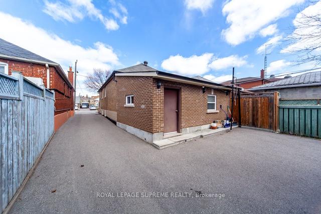 187 Cameron Ave, House detached with 2 bedrooms, 2 bathrooms and 4 parking in Toronto ON | Image 28
