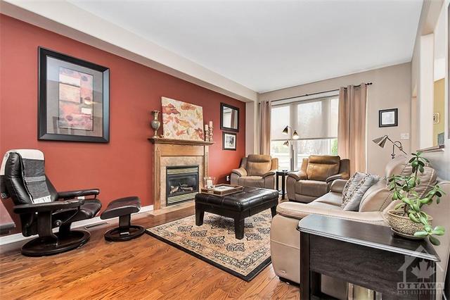 2112 Valin Street, House detached with 4 bedrooms, 3 bathrooms and 6 parking in Ottawa ON | Image 13