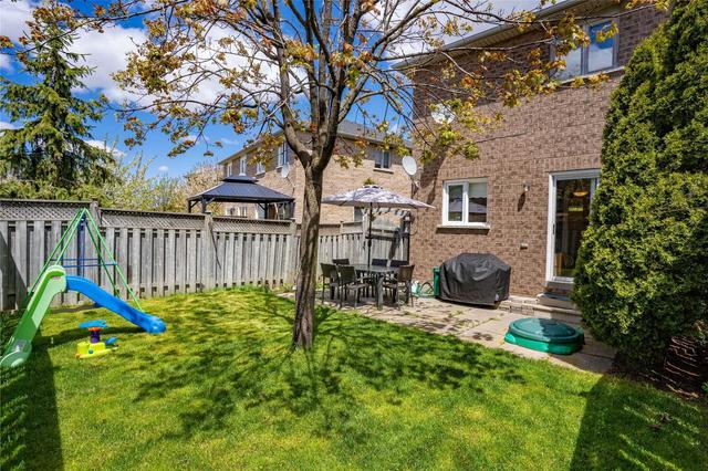 265 Morningmist St, House semidetached with 3 bedrooms, 4 bathrooms and 5 parking in Brampton ON | Image 24